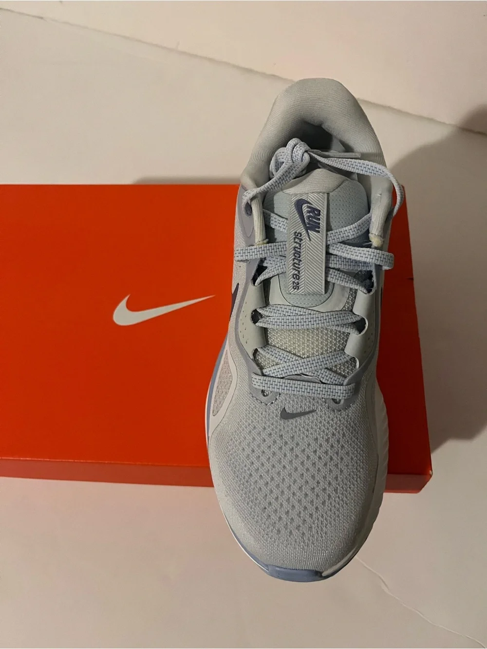 Nike Women’s Light Gray & Navy Running Sneakers